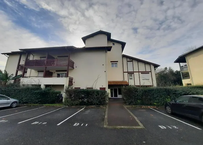 Duplex T3 Avec Terrasses Et Parking, Proche Plages Et Commerces A Anglet - Fr-1-239-859